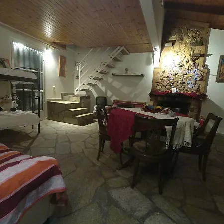 Cozy House In Samoutani