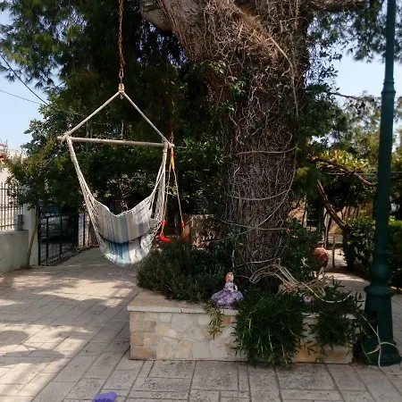 Cozy House In Samoutani